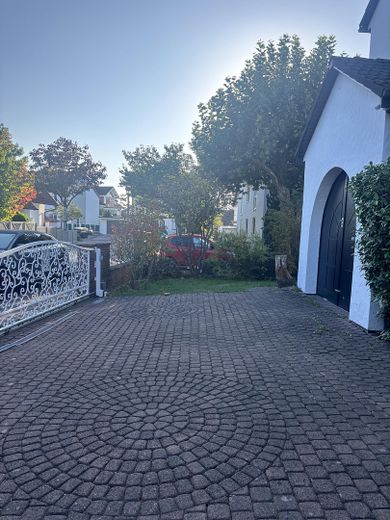 Detached single-family house in preferred residential area – Photo 9
