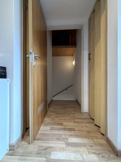 Top renoviertes Reihenmittelhaus mit Garten in Erftstadt - sofort einziehen und wohlfühlen! – Flur Dachgeschoss