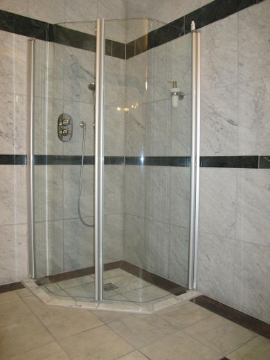Mieszkać w najlepszej lokalizacji Hemer — spokojne, pełne światła mieszkanie typu studio z wyjątkowym widokiem – Dusche