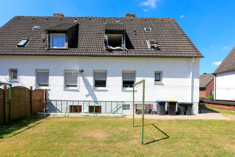 Schöne Wohnung mit Gartennutzung in Bönen – Gartenseite