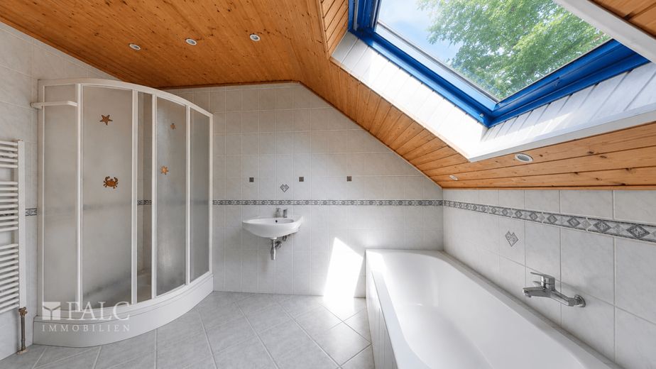 Wo das Siebengebirge zum Nachbarn wird – Badezimmer