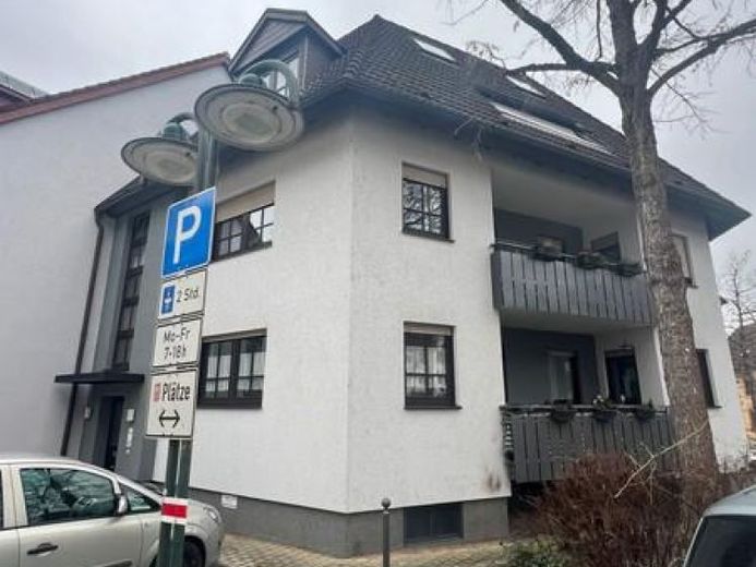 Über den Baumwipfeln - Ausblick traumhaft - Wohnung hoch oben - himmelnah doch erdgebunden! – Foto 1