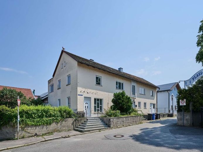 Handwerker-Traum: Erwecken Sie dieses 314 m² Juwel im Herzen von Geiselhöring zu neuem Leben – Photo 1