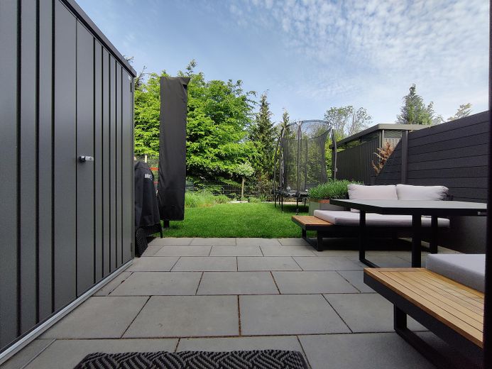Terrasse und Garten