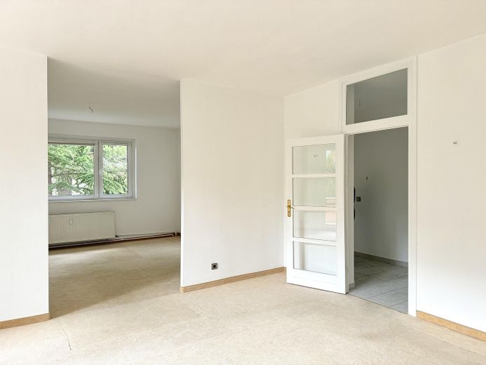 Helle 3-Zimmer-Wohnung mit Balkon in Westend – Zimmer 1