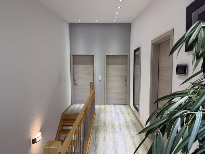 Wohlfühloase – modernes Einfamilienhaus mit Einliegerwohnung – Galerie Dachgeschoss