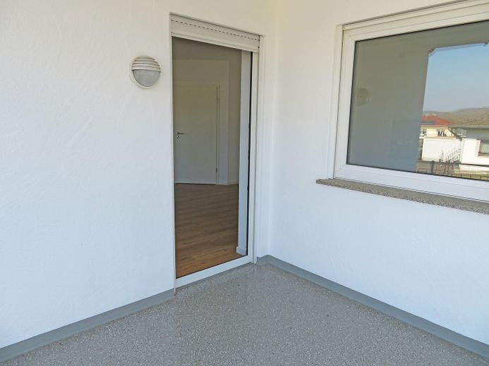 *Erstbezug nach Sanierung* 4 ZKB-Whg. 104 m² mit Terrasse & optionaler EBK – Balkonterrasse 2