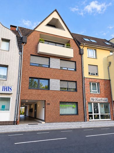 Über den Dächern von Langenfeld – 3 Zimmer mit Balkon & Einbauküche – Haus
