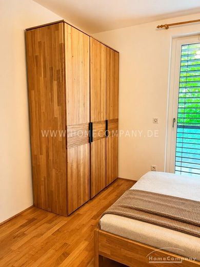 Appartement meublé de 3 pièces avec balcon, place de stationnement et cave individuelle à Schwabing – a53ec16bd3d80fdc6d4ffa16b1c72f61905275bc.jpg