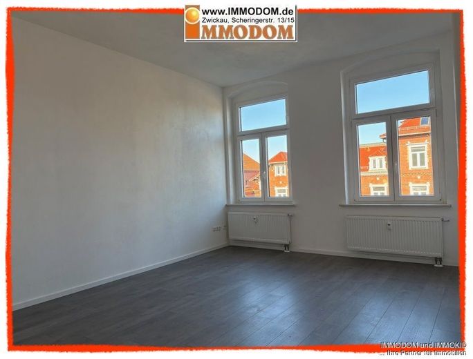 2-Zimmer-Wohnung, neu und hochwertig renoviert, in Zwickau-Pölbitz zu vermieten! – Wohnzimmer