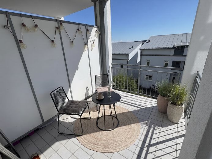 Modern and commission-free apartment on Eselsberg with south-facing balcony and near the university – Balkon