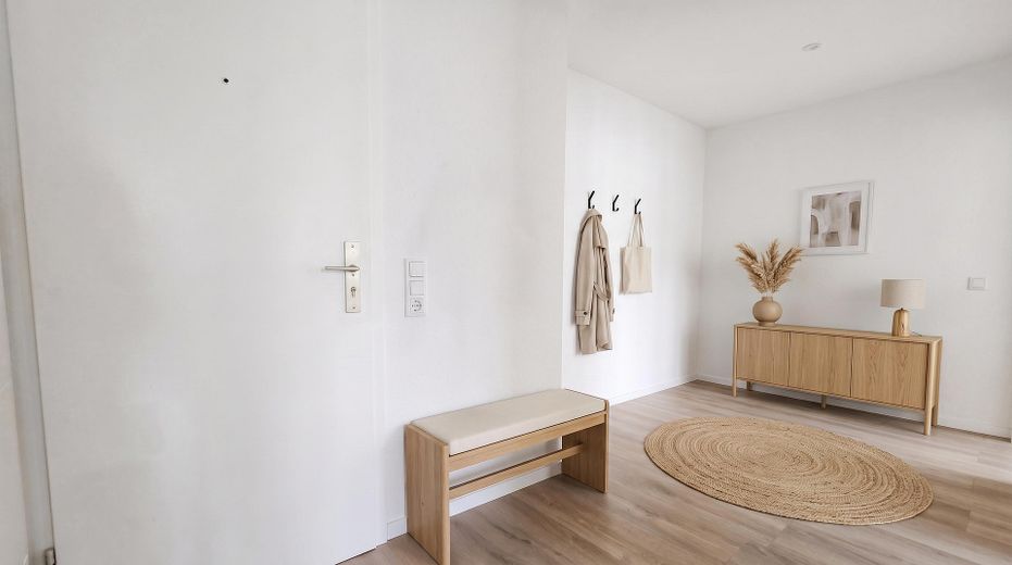 Kaufen ohne Eigenkapital - Sofort bezugsfertig - 2 Zimmer Wohnung mit Aufzug – Flur