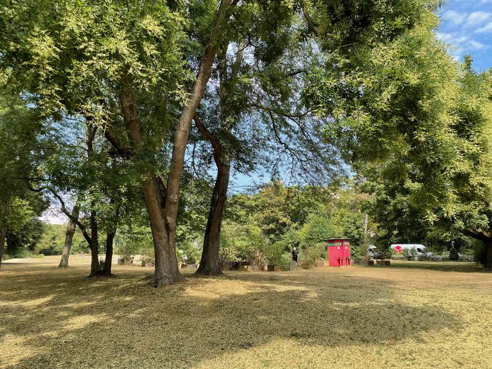 Park - 2 Minuten fußläufig