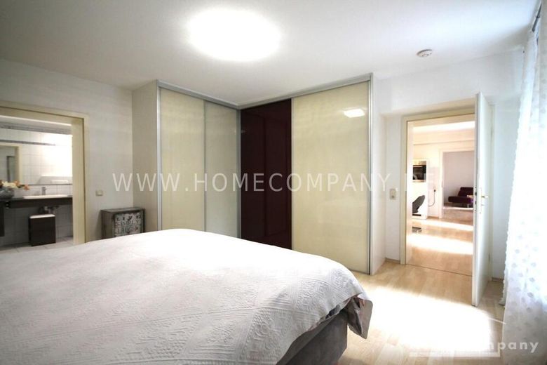 ***Westend (8069376) Kendi büyük terası/bahçesi olan aydınlık yarı bodrum daire – 286490ff5c6e75f9269e35252600cee9978425c4.jpg