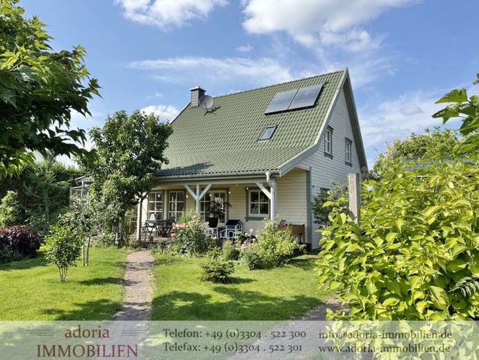 Skandinavischer Wohntraum – hochwertiges norwegisches Holzhaus mit Sauna und Garten - Baujahr 2014 – Foto 1