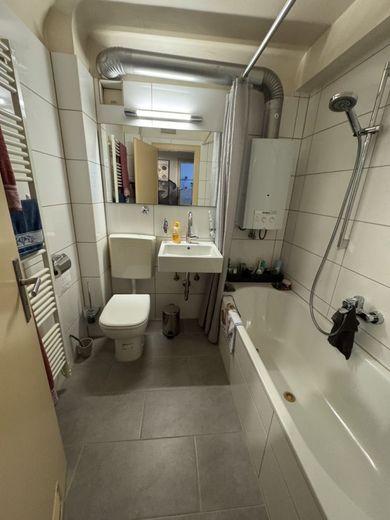Großzügig geschnittene 2‑Zimmer‑Wohnung in zentraler West‑Lage von Stuttgart – IMG_9621