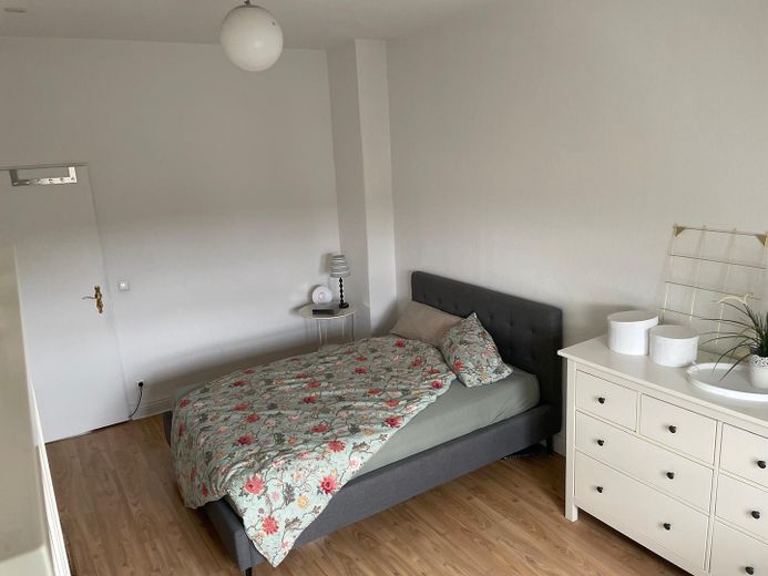 Schlafzimmer (hofseitig)