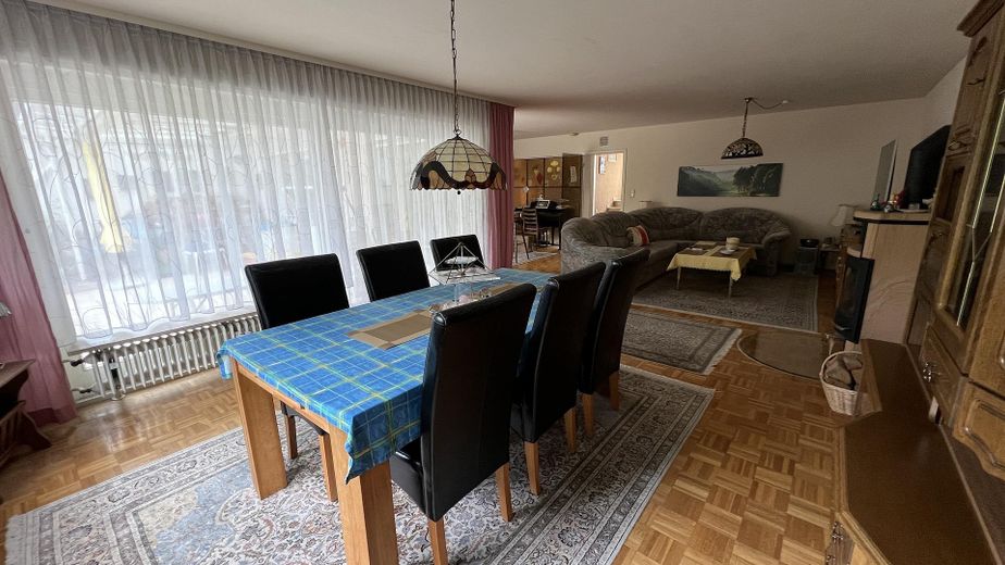 Dom jednorodzinny o powierzchni 1,5 kondygnacji z garażem w Malsch – EG Wohnzimmer 2