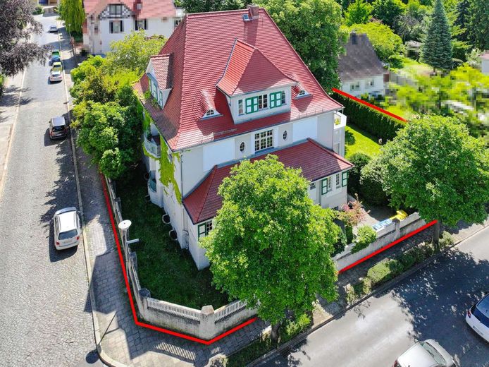 Jetzt zum Sonderpreis: Denkmalgeschützte Villa als Ein-/Mehrfamilienhaus Villenviertel Halberstadt – Nord-West Luftbild