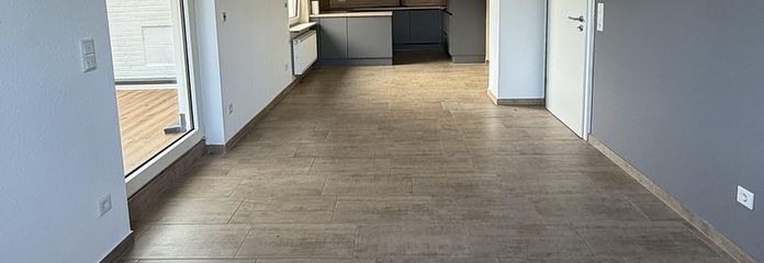 Splendido appartamento al piano superiore in una casa bifamiliare – Wohn-/Essraum