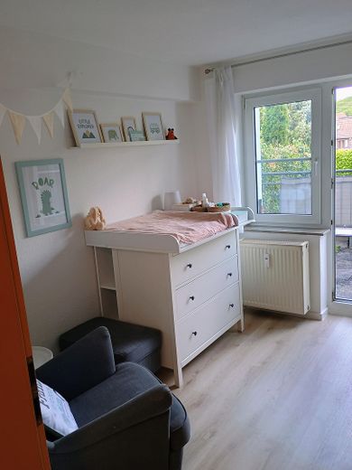 Sonnige 3-Zimmerwohnung mit Garten und Blick auf die Weinberge – Arbeitszimmer