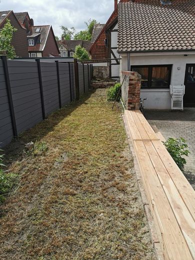 Links Garten 