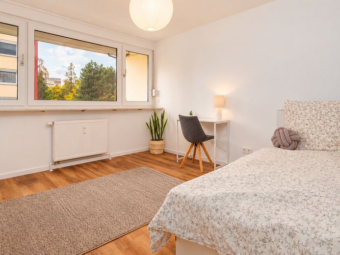Neu sanierte 3 Zimmer Wohnung in Röthenbach – Loggia, Aufzug, keine Käuferprovision – Homeoffice/ Kinderzimmer