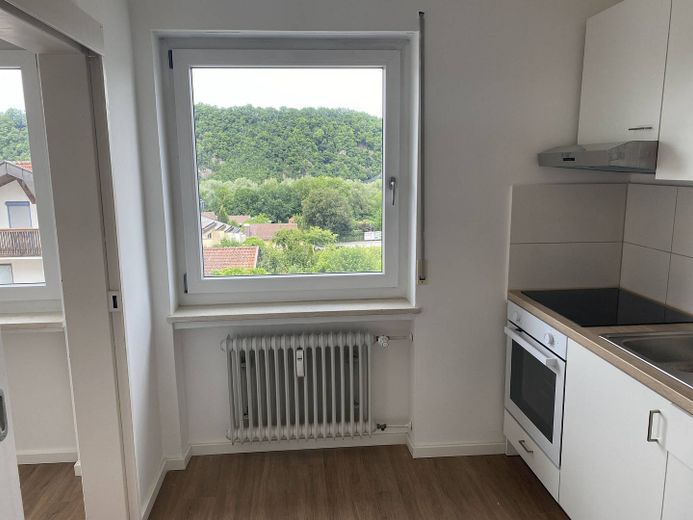 SOMMER, SONNE, SPAREN: Moderne 3-Zimmer-Wohnung mit viel Licht, EBK und sonnigem BALKON – Ansicht II: Küche