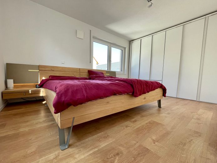 Neuwertiges und modernes Haus in Traumlage – Foto 15