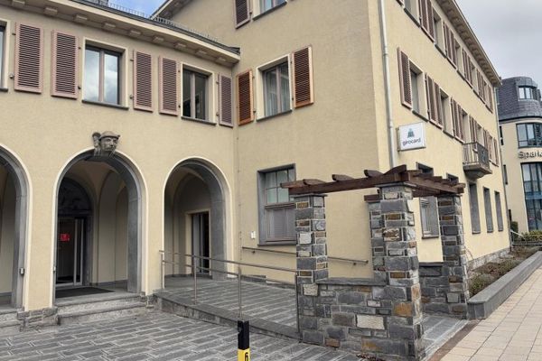 Oelsnitz merkezinde ofis alanı
