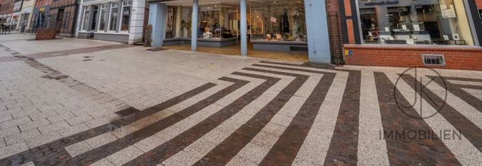 ***Woon- en bedrijfspand met ca. 688 m² totale oppervlakte, bedrijfseenheid en 2 wooneenheden in het hart van Verden