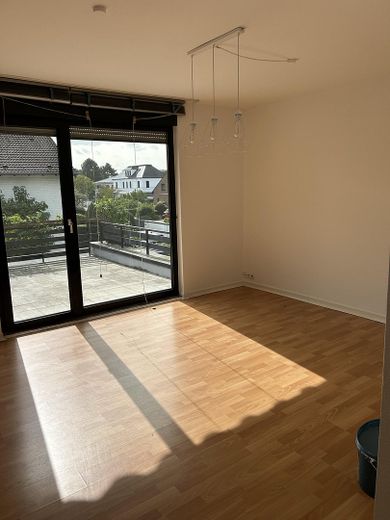 Beaucoup d’espace pour vos projets et rêves, spacieuse maison individuelle avec appartement indépendant à Cologne-Hahnwald – Eßzimmer Einliegerwohnung