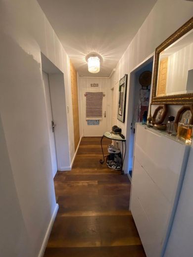 Top Renovierte 3-Zimmer Wohnung mit 2-Balkone in besster Lage von Echterdingen – IMG_5137