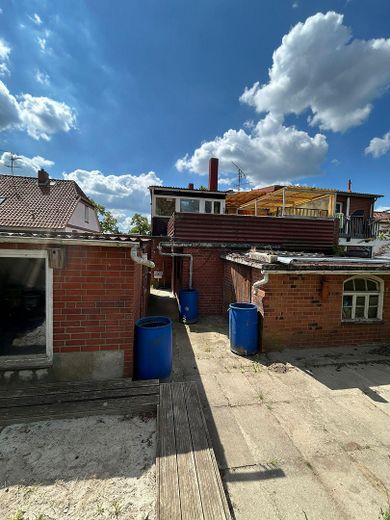 Blick aufs Haus vom Garten