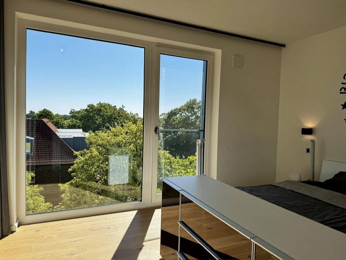 Penthouse met sauna, open haard, SmartHome, 2 TG-plaatsen direct bij het St. Franziskus-hospital – 03 Schlafen