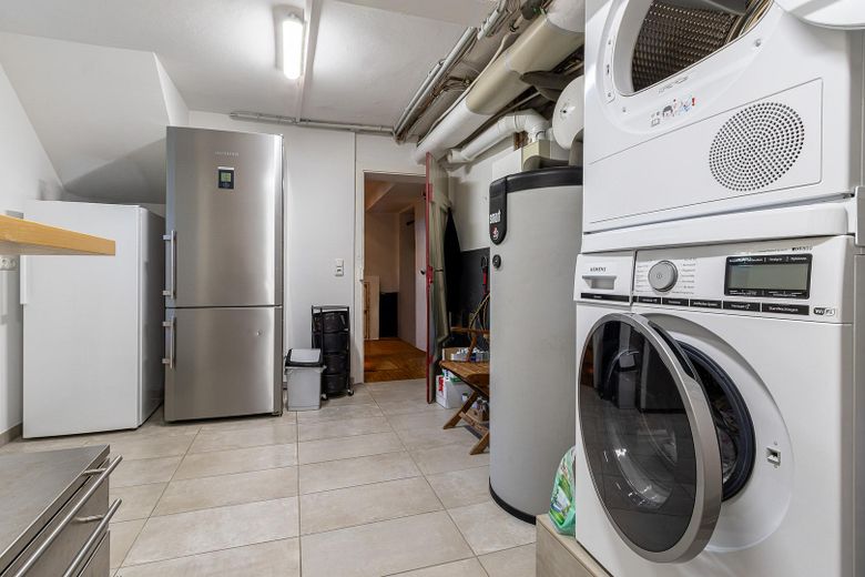 Hochwertiges Einfamilienhaus, 228 Wohnfl., 3 Etg., 5 Schlz., Terrasse, 2 Balkone, 3 Bäder & Sauna – फोटो 30