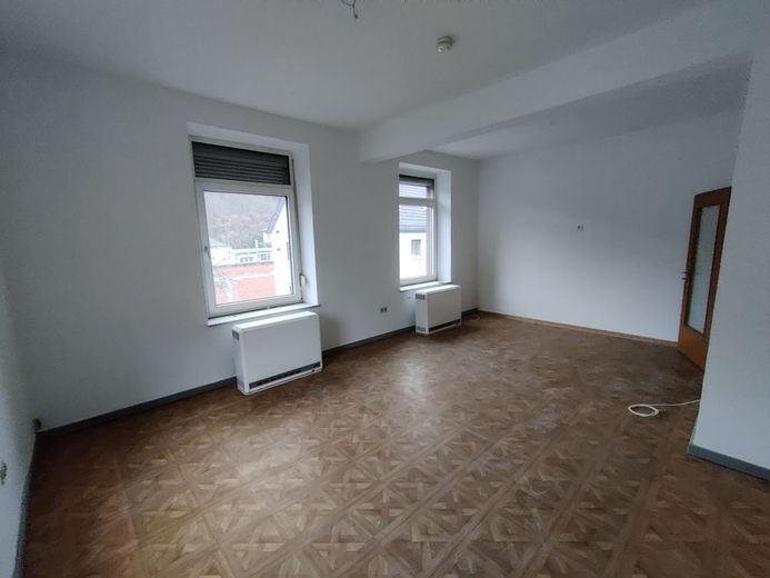 4 ZKB mit Terrasse zu vermieten in Pirmasens-Niedersimten – Wohnzimmer