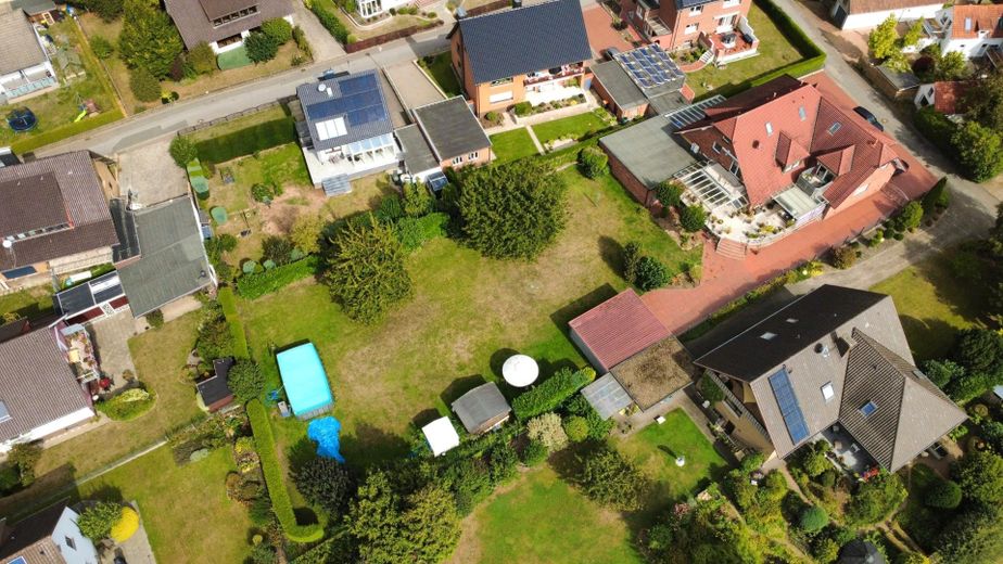 Gepflegtes 3-Familienhaus (Bj. 2001) in Rinteln – Voll vermietet, 2.150 m² Grundstück – Blick von oben 3