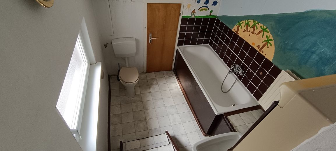 Einfamilienhaus mit Anbau nähe Unna-Zentrum – Bad oben