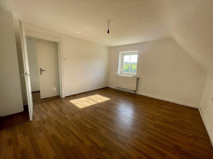 OG: Schlafzimmer 16 qm