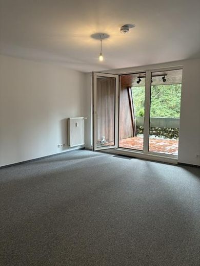 Hamburg Bergstedt’te geniş güneybatı sundurmalı ve yeşil manzaralı 2 odalı daire, 2. kat (son kat) – Fotoğraf 9