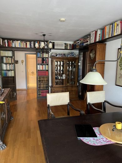 Emplacement privilégié au calme ! Appartement-terrasse de 4 pièces à FR-Neuburg – Ess-Diele / Flur