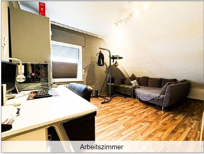 Charmante, generöse Dachgeschosswohnung in Herford 160 qm + 60 qm – Arbeitszimmer