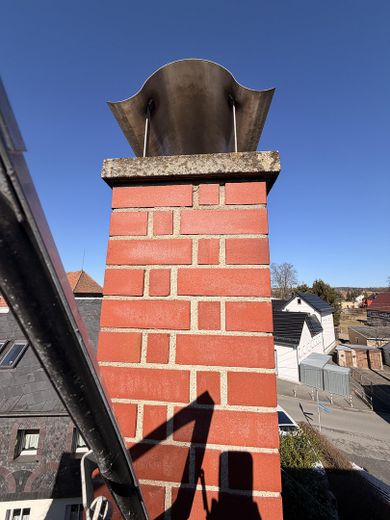 neu aufgebauter Schornsteinkop