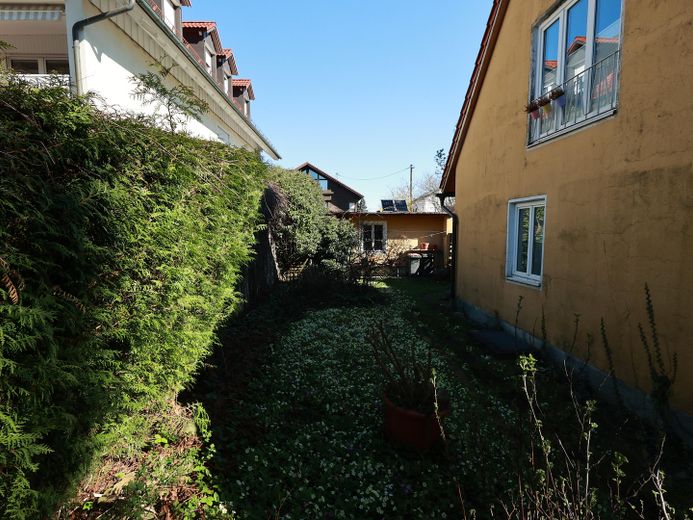 Seitenansicht 1 und Abstand 