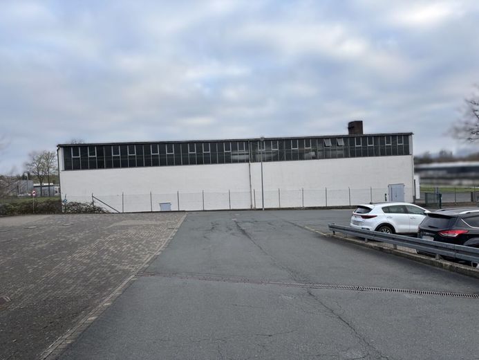 Storage, Fitness oder klassische Fertigung in Top-Lage von Löhne, Außengelände mit Top-Sichtbarkeit! – Ansicht Süd