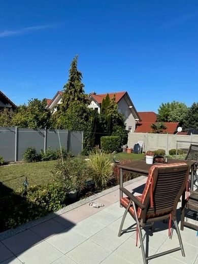 Hauptterrasse zum Garten