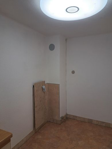 2-ZKB Altstadt mit Innenhof – Küche Heizstein & Warmluft WZ