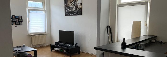 Wohnzimmer mit Theke
