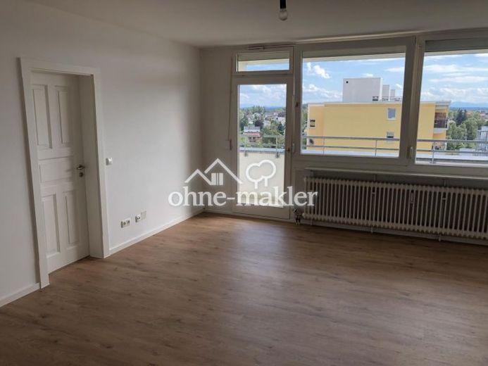 De particular - piso renovado de 3 habitaciones con balcón orientado al sur y vistas a las montañas – Foto 1